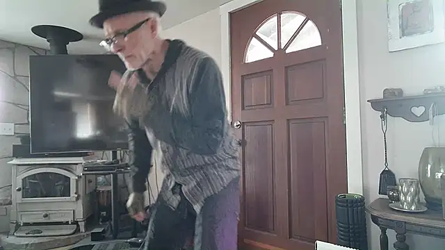 MoonDancer online show from 02/11/25, 10:50