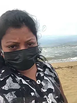 Snapshot of _Cute_ariana_ chatting on 10/15/25, 04:23 Cute ariana online show from 10/15/25, 04:23