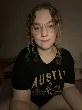Snapshot of EmmieRae chatting on 02/28/26, 02:34 EmmieRae online show from 02/28/26, 02:34