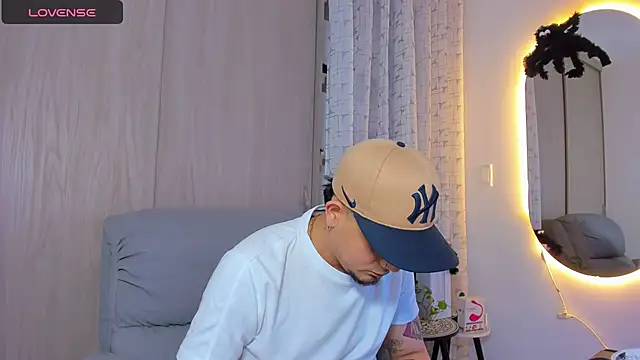 Snapshot of alejandro_calderon1 chatting on 11/03/25, 05:09 alejandro calderon1 online show from 11/03/25, 05:09