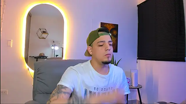 Snapshot of alejandro_calderon1 chatting on 02/13/26, 06:42 alejandro calderon1 online show from 02/13/26, 06:42