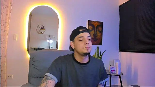 Snapshot of alejandro_calderon1 chatting on 02/27/26, 06:24 alejandro calderon1 online show from 02/27/26, 06:24