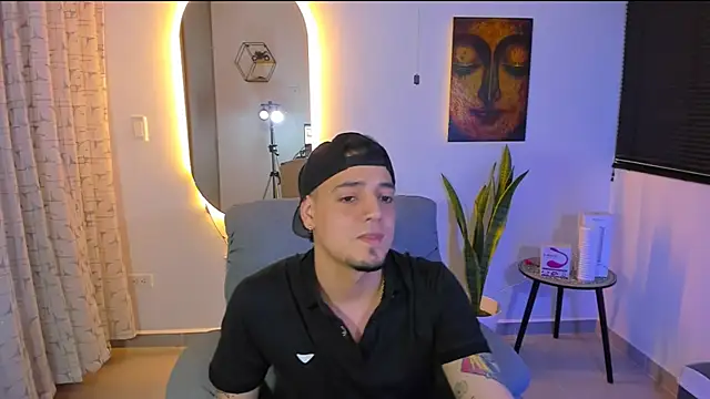 Snapshot of alejandro_calderon1 chatting on 03/12/26, 06:19 alejandro calderon1 online show from 03/12/26, 06:19