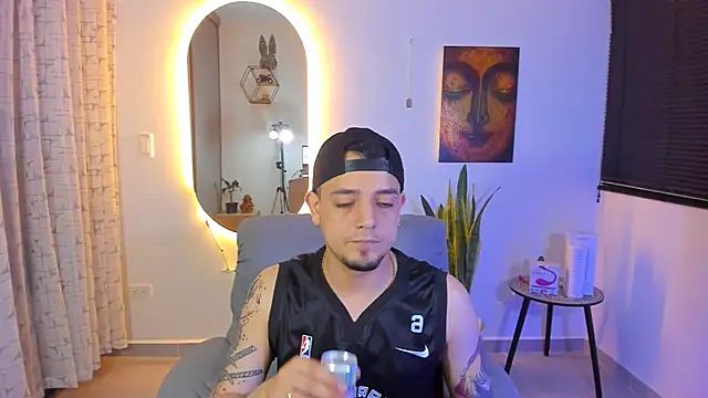 Snapshot of alejandro_calderon1 chatting on 03/17/26, 12:26 alejandro calderon1 online show from 03/17/26, 12:26
