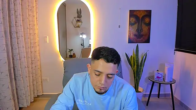 Snapshot of alejandro_calderon1 chatting on 03/20/26, 04:17 alejandro calderon1 online show from 03/20/26, 04:17