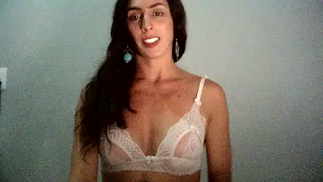 AlexiaDuucan online show from 01/16/25, 01:47