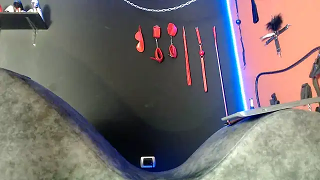 amy-mistress online show from 11/05/25, 10:32