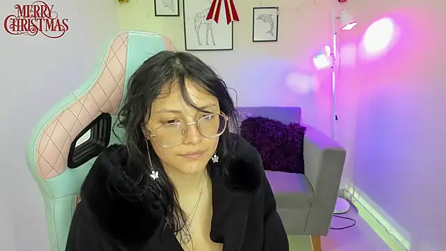 Kyomi chang online show from 12/27/24, 12:23
