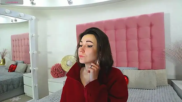 Snapshot of Edenne chatting on 02/02/25, 08:02 Edenne online show from 02/02/25, 08:02