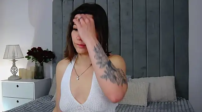 Snapshot of Edenne chatting on 03/16/25, 07:15 Edenne online show from 03/16/25, 07:15