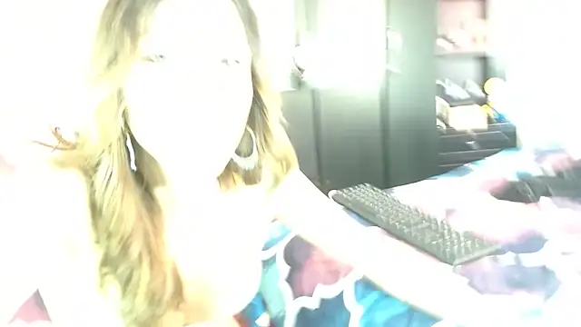 Snapshot of aleera_starxx982 chatting on 11/07/25, 09:59 aleera starxx982 online show from 11/07/25, 09:59