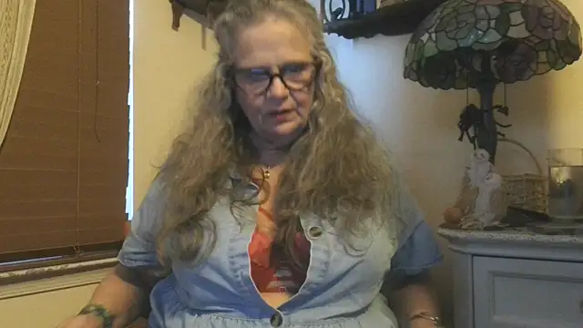 DestineeLoverGirl online show from 10/24/25, 12:34