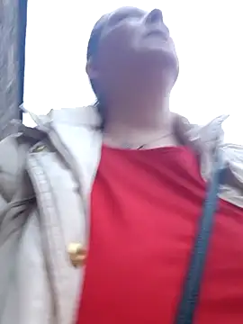 Snapshot of saharaheiss chatting on 01/08/25, 03:28 saharaheiss online show from 01/08/25, 03:28