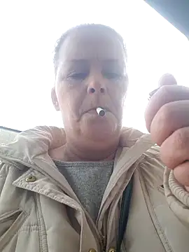 Snapshot of saharaheiss chatting on 02/19/25, 01:28 saharaheiss online show from 02/19/25, 01:28