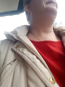 Snapshot of saharaheiss chatting on 02/20/25, 04:14 saharaheiss online show from 02/20/25, 04:14