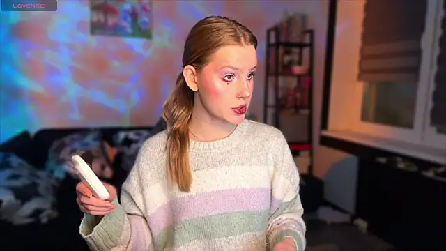 Chanel Gill online show from 11/27/25, 07:49