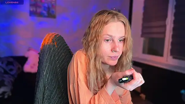 Chanel Gill online show from 11/28/25, 03:58