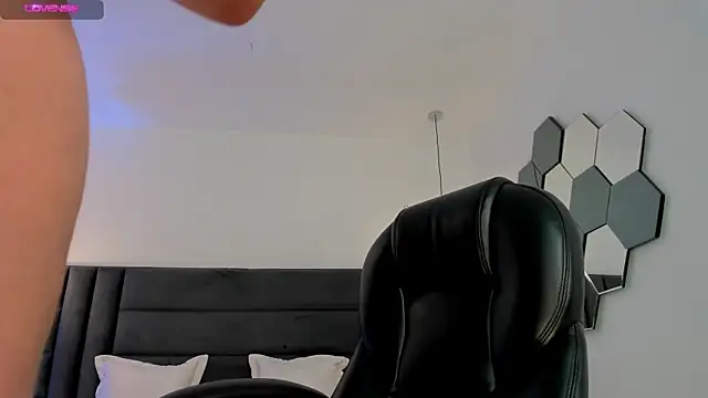 JennaOlsonX online show from 01/14/25, 09:30