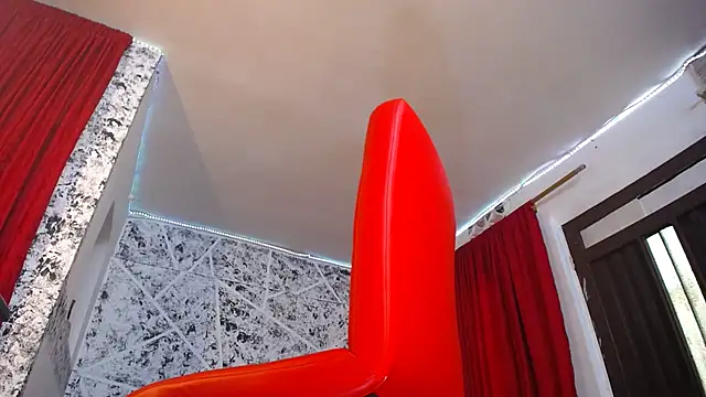 hornytsblonde online show from 10/18/25, 03:02