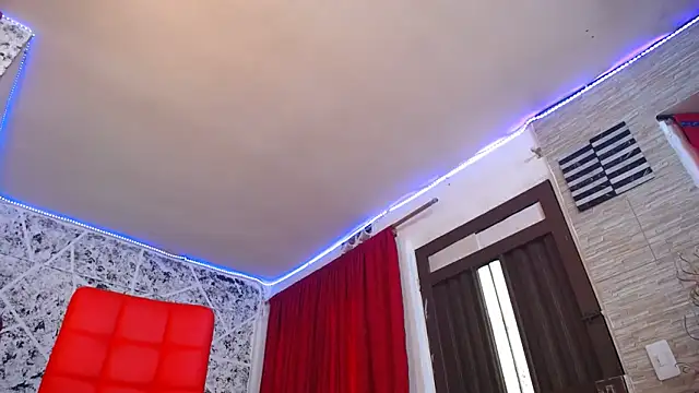 hornytsblonde online show from 10/19/25, 04:29