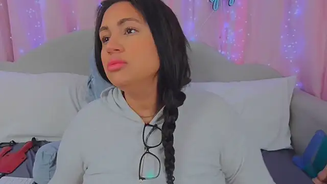 MeghanXO online show from 12/09/24, 03:33