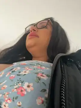 MeghanXO online show from 12/19/24, 06:34