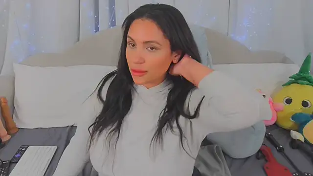 MeghanXO online show from 05/15/26, 01:45
