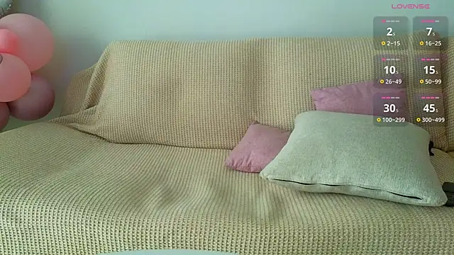 Snapshot of hotsuckcouple chatting on 02/16/25, 04:31 hotsuckcouple online show from 02/16/25, 04:31