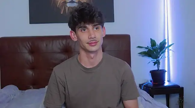 DanielCrush1 online show from 03/01/25, 04:22