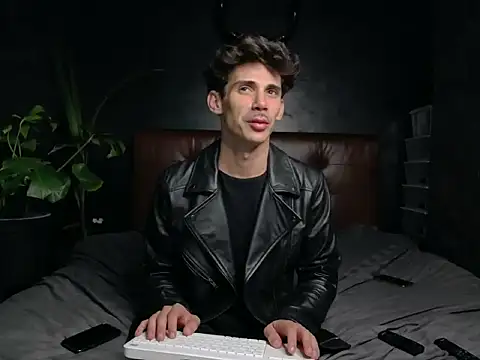 DanielCrush1 online show from 09/26/25, 09:41