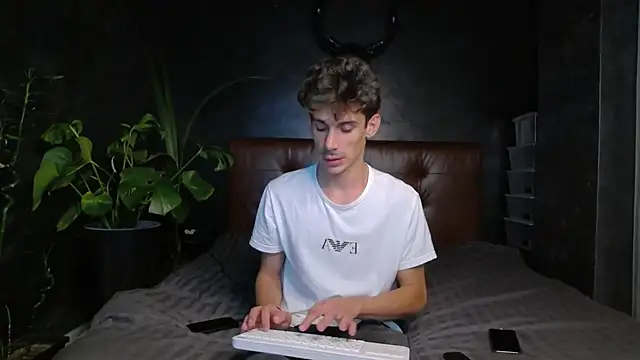 DanielCrush1 online show from 09/28/25, 09:20