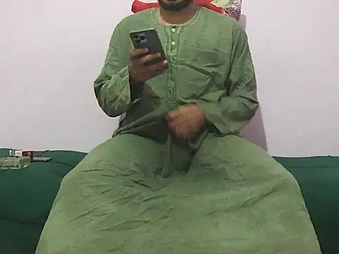 Snapshot of foxsanSs chatting on 01/07/26, 02:14 foxsanSs online show from 01/07/26, 02:14