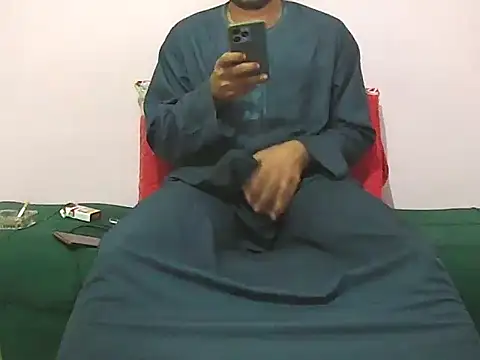 Snapshot of foxsanSs chatting on 01/12/26, 03:28 foxsanSs online show from 01/12/26, 03:28