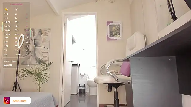 catalinasaiz online show from 10/13/25, 02:06