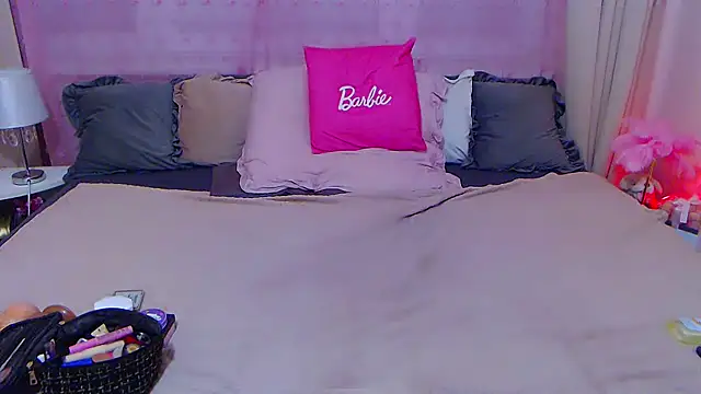 BustyVicky online show from 10/17/25, 09:28