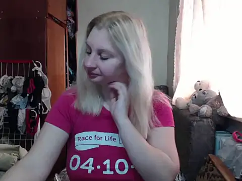 BustyBlond online show from 03/06/25, 05:14