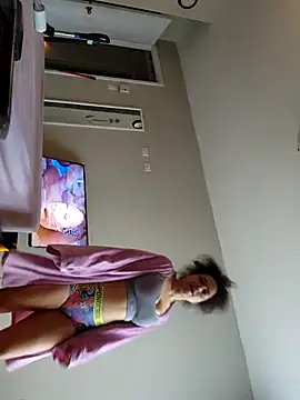 Snapshot of RuggyRackz chatting on 11/10/25, 03:00 RuggyRackz online show from 11/10/25, 03:00