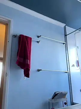 Snapshot of RuggyRackz chatting on 11/19/25, 08:09 RuggyRackz online show from 11/19/25, 08:09