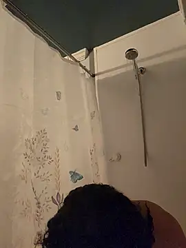 Snapshot of RuggyRackz chatting on 11/26/25, 10:33 RuggyRackz online show from 11/26/25, 10:33