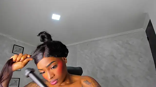 Snapshot of Emattaylor chatting on 03/19/26, 11:03 Emattaylor online show from 03/19/26, 11:03