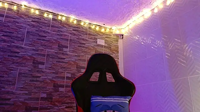 Snapshot of omar_alurba chatting on 09/19/25, 04:36 omar alurba online show from 09/19/25, 04:36