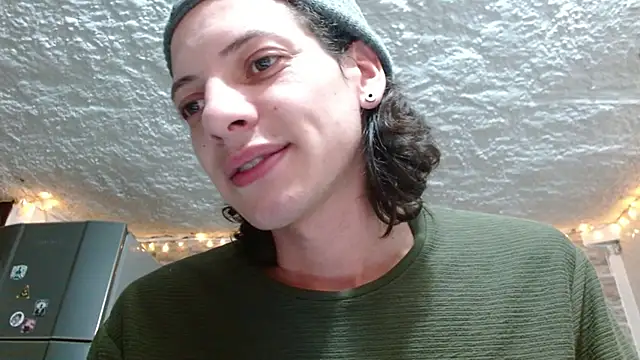 Snapshot of omar_alurba chatting on 09/23/25, 11:08 omar alurba online show from 09/23/25, 11:08