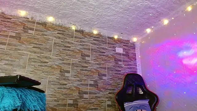 Snapshot of omar_alurba chatting on 10/24/25, 05:31 omar alurba online show from 10/24/25, 05:31