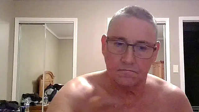 Snapshot of takeitall101 chatting on 11/08/25, 12:33 takeitall101 online show from 11/08/25, 12:33