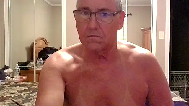 Snapshot of takeitall101 chatting on 12/13/25, 11:43 takeitall101 online show from 12/13/25, 11:43