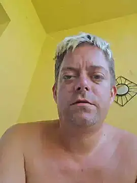 Snapshot of Trucker_Hunter chatting on 09/14/25, 12:59 Trucker Hunter online show from 09/14/25, 12:59