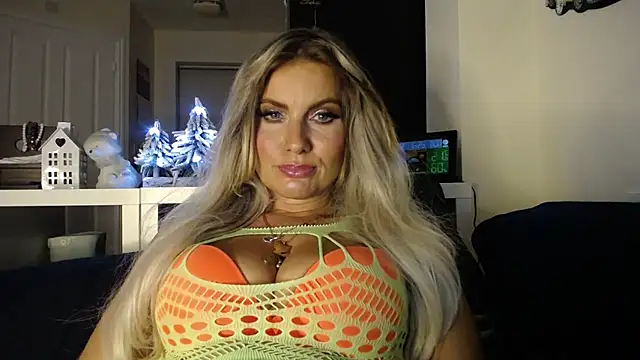 Tinkerbell822 online show from 12/16/24, 04:27