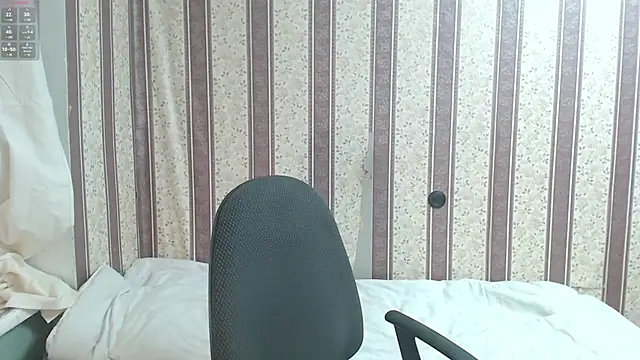 darienlarge online show from 03/19/25, 05:28