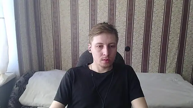 darienlarge online show from 03/21/25, 02:29