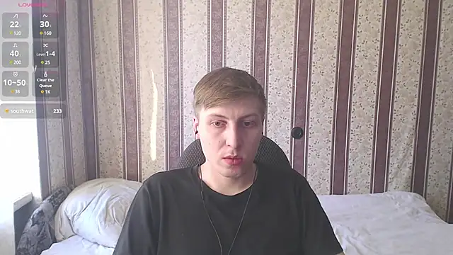 darienlarge online show from 03/22/25, 03:42